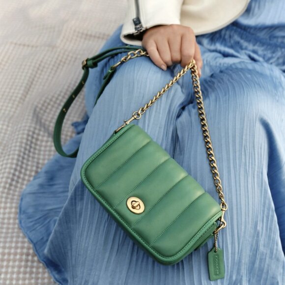 Coach Dinky 18 with Quilting - Picture 2 of 10